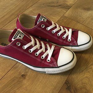 Converse Chuck Taylor All Star Low burgundy sz 9